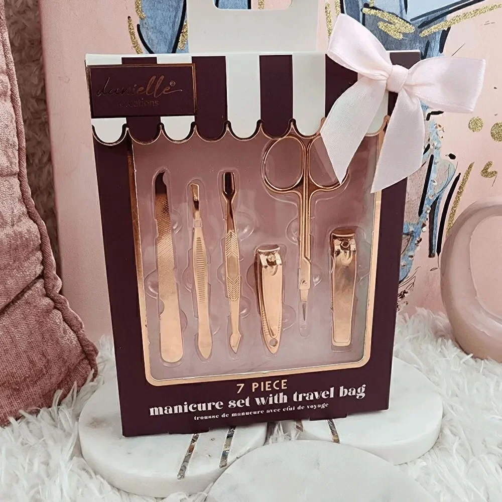 Danielle Creations 7 Piece Manicure Set ( For details see inside listing )